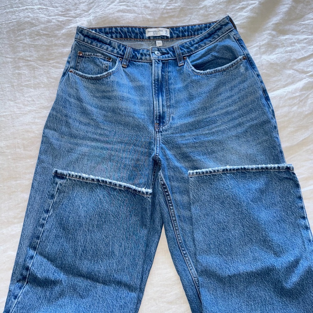 Abercrombie Curve Love The Loose High Rise Jeans